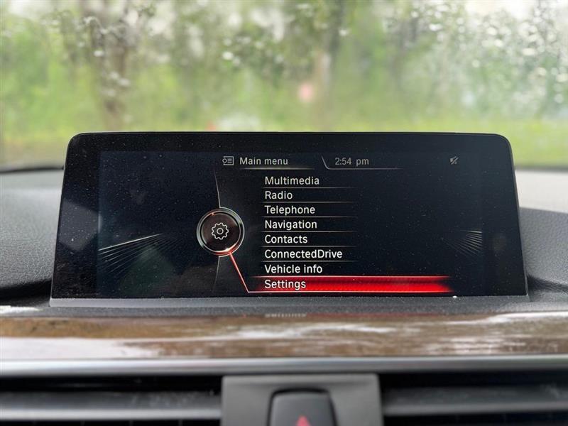 BMW 3 Series 4dr Sdn 328i xDrive AWD SULEV 2016