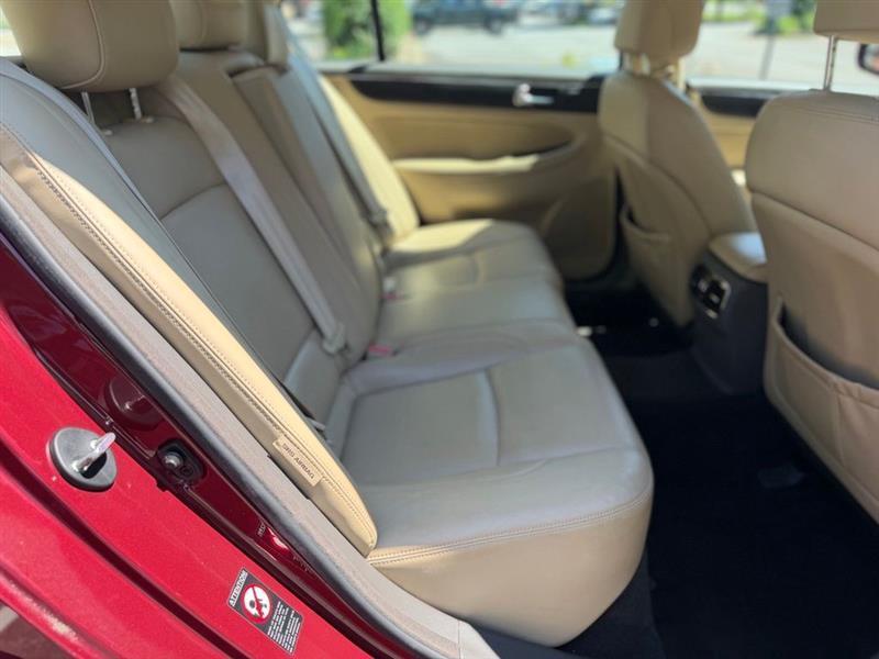 Hyundai Genesis 4dr Sdn V8 2011