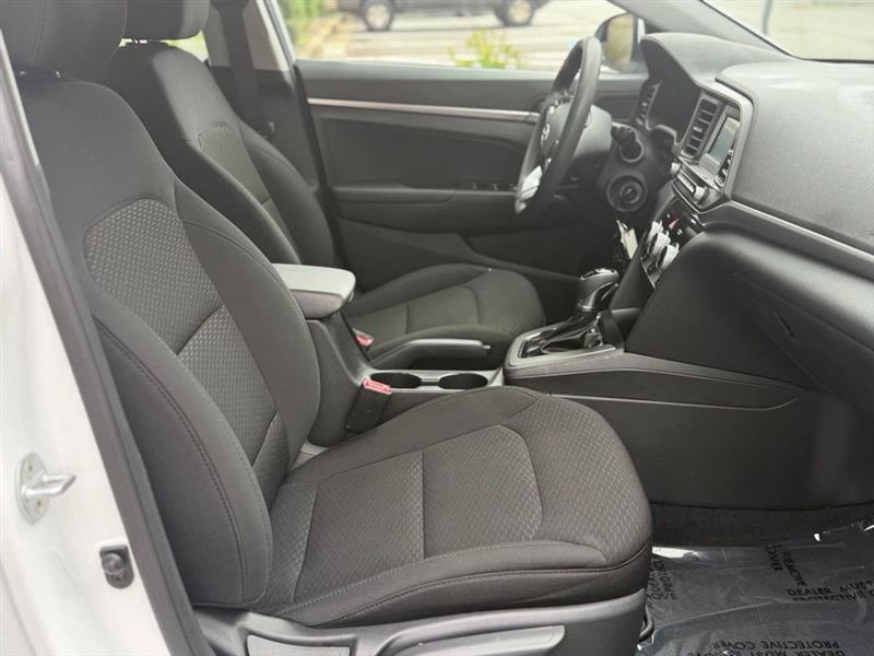 Hyundai Elantra SE Auto 2019