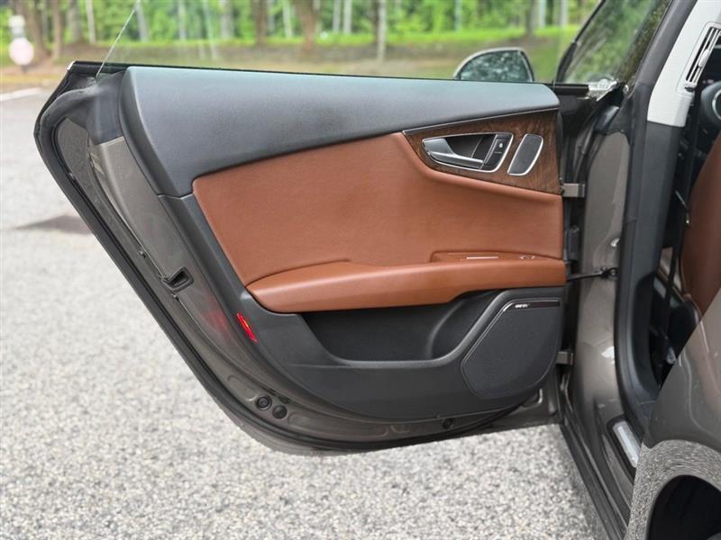 Audi A7 4dr HB quattro 3.0 Premium Plus 2016