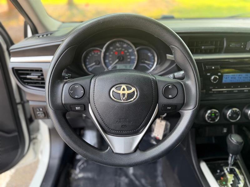 Toyota Corolla 4dr Sdn CVT LE Premium (Natl) 2015