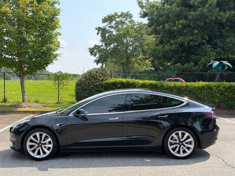 Tesla Model 3 Mid Range Battery RWD 2018