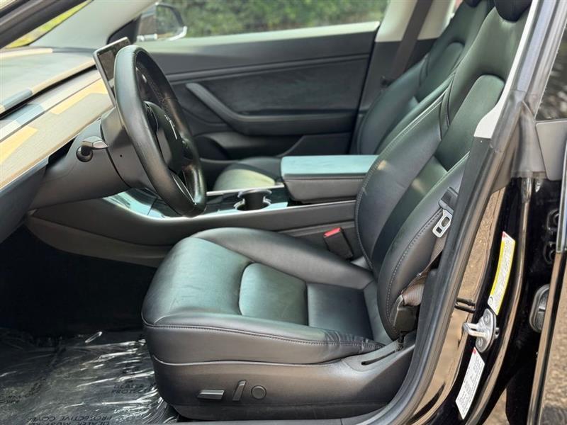 Tesla Model 3 Mid Range Battery RWD 2018