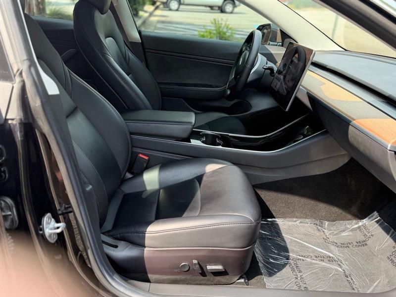 Tesla Model 3 Mid Range Battery RWD 2018