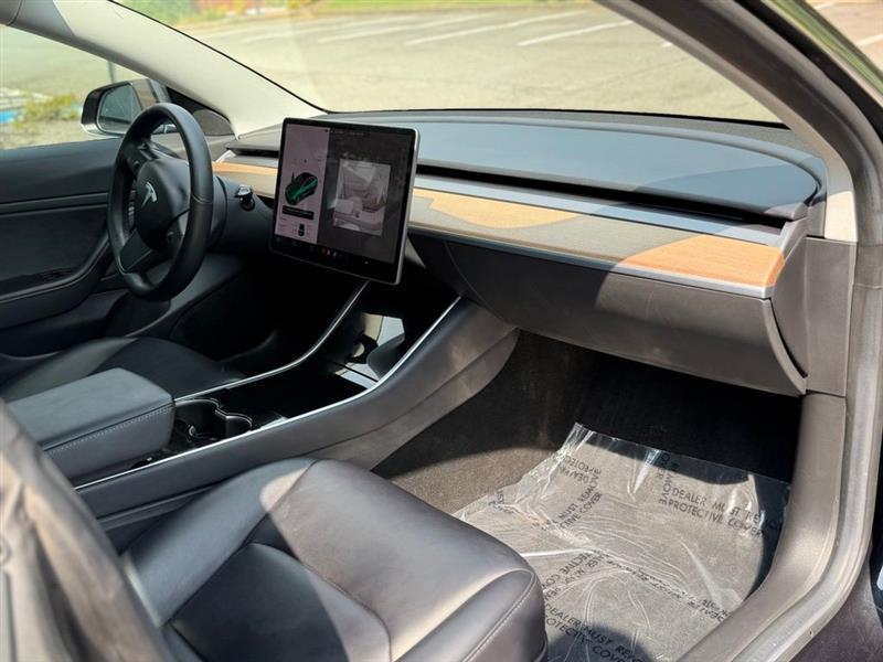 Tesla Model 3 Mid Range Battery RWD 2018