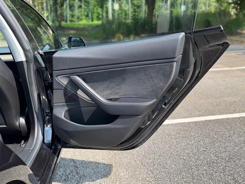 Tesla Model 3 Mid Range Battery RWD 2018