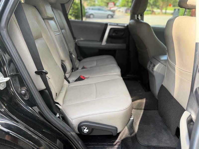 Toyota 4Runner RWD 4dr V6 Limited (Natl) 2012