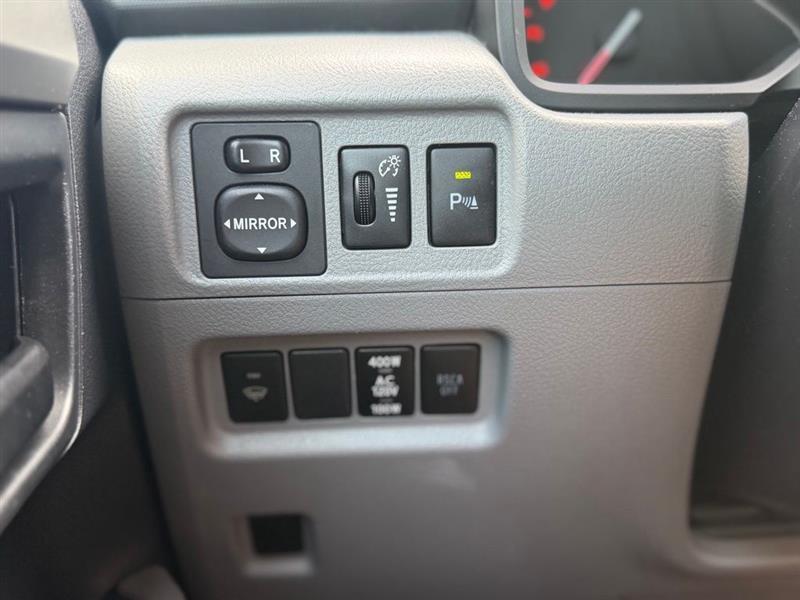 Toyota 4Runner RWD 4dr V6 Limited (Natl) 2012