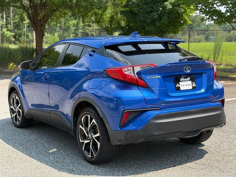Toyota C-HR LE FWD (Natl) 2020