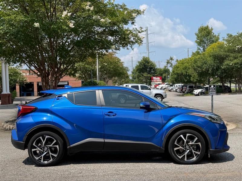 Toyota C-HR LE FWD (Natl) 2020