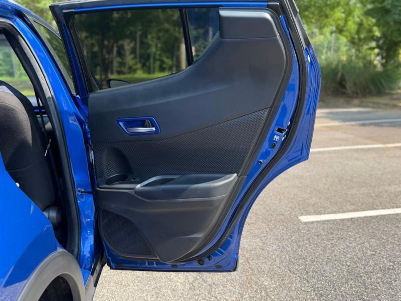 Toyota C-HR LE FWD (Natl) 2020