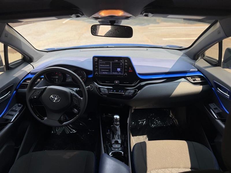 Toyota C-HR LE FWD (Natl) 2020