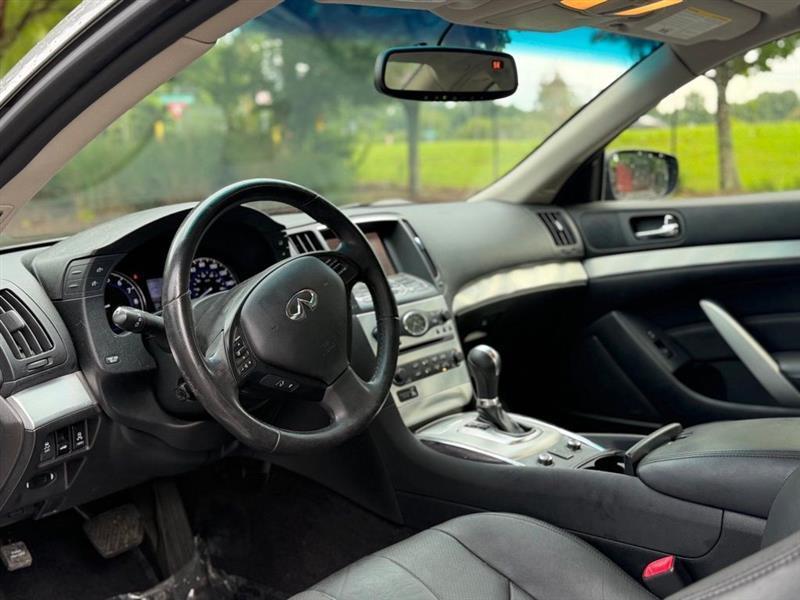Infiniti Q60 Coupe 2dr Auto AWD 2015