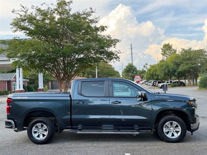 Chevrolet Silverado 1500 4WD Crew Cab 147" LT 2020