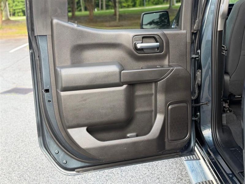 Chevrolet Silverado 1500 4WD Crew Cab 147" LT 2020