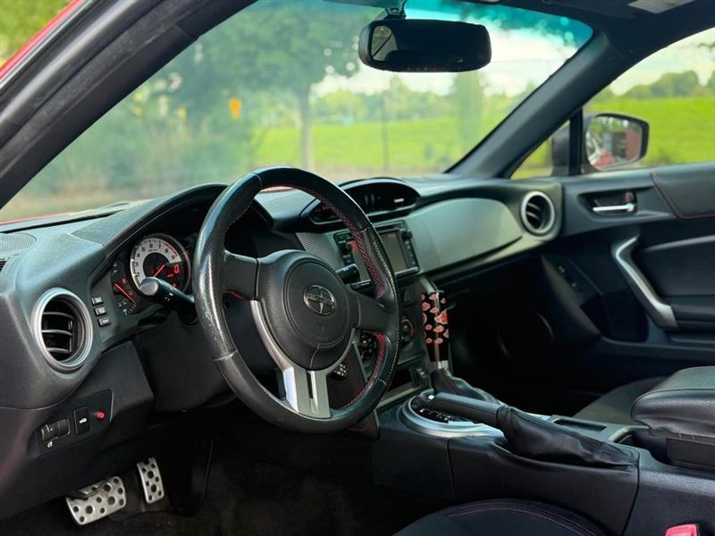 Scion FR-S 2dr Cpe Man (Natl) 2015