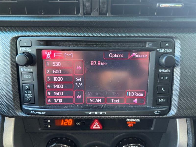 Scion FR-S 2dr Cpe Man (Natl) 2015