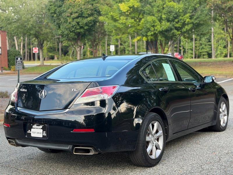 Acura TL 4dr Sdn Auto 2WD 2012