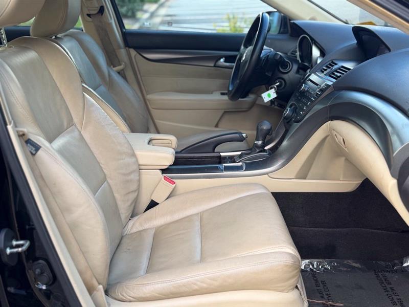 Acura TL 4dr Sdn Auto 2WD 2012