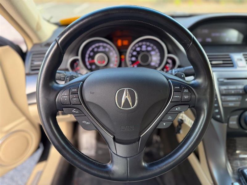 Acura TL 4dr Sdn Auto 2WD 2012