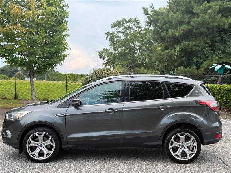 Ford Escape Titanium 4WD 2017