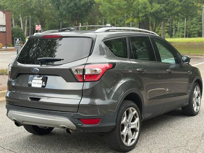 Ford Escape Titanium 4WD 2017