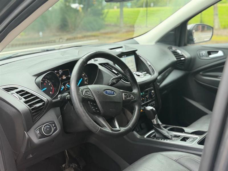 Ford Escape Titanium 4WD 2017