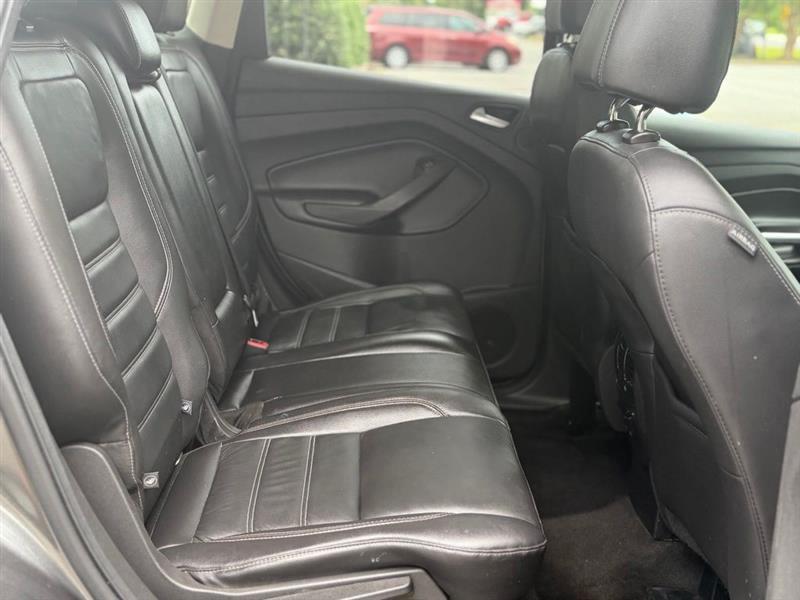 Ford Escape Titanium 4WD 2017