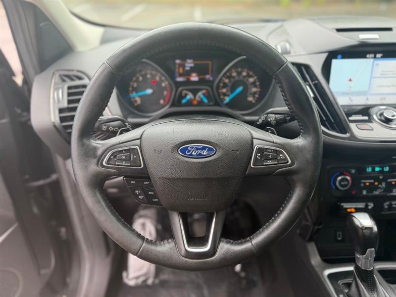 Ford Escape Titanium 4WD 2017