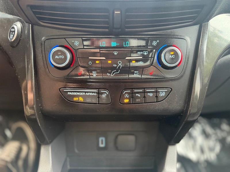 Ford Escape Titanium 4WD 2017