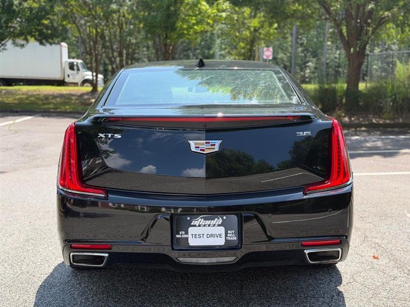 Cadillac XTS 4dr Sdn Luxury FWD 2019