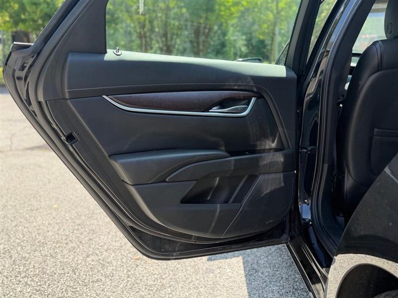 Cadillac XTS 4dr Sdn Luxury FWD 2019