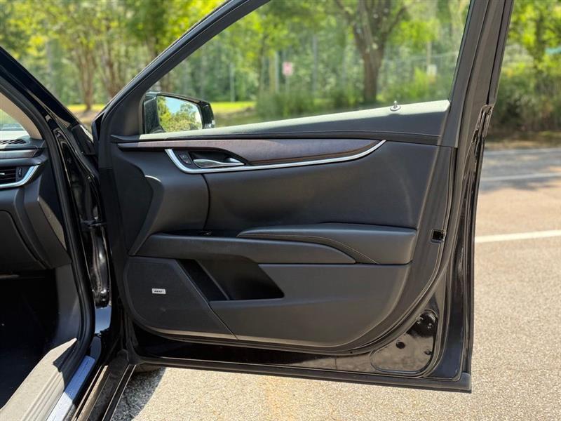 Cadillac XTS 4dr Sdn Luxury FWD 2019