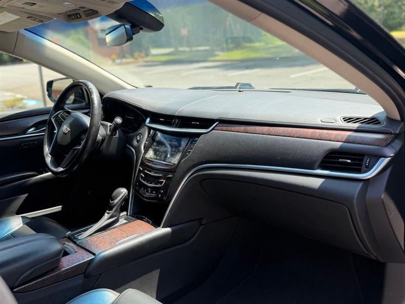 Cadillac XTS 4dr Sdn Luxury FWD 2019