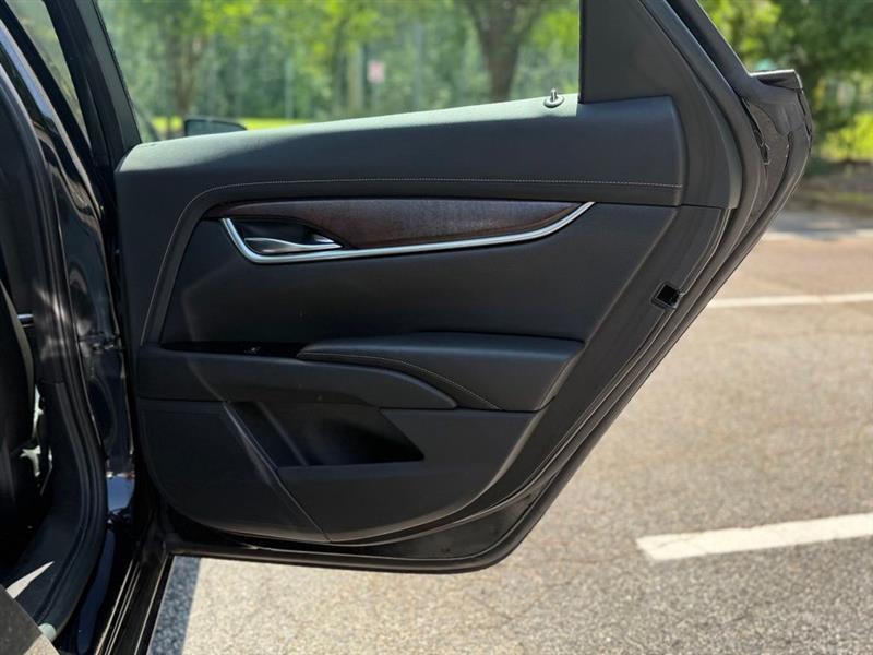 Cadillac XTS 4dr Sdn Luxury FWD 2019
