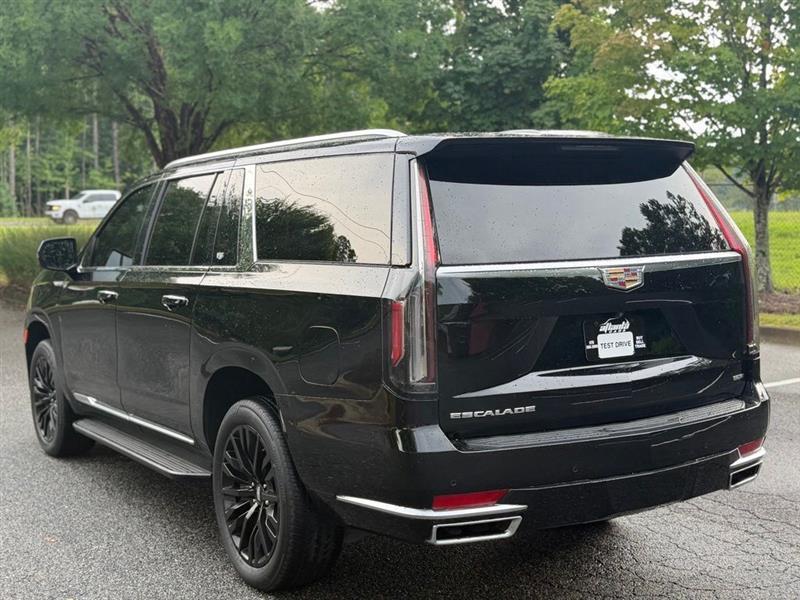 Cadillac Escalade ESV RWD 4dr Luxury 2024
