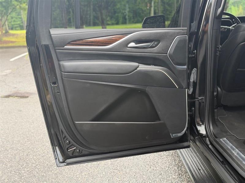 Cadillac Escalade ESV RWD 4dr Luxury 2024