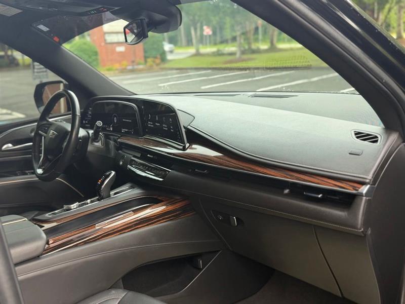 Cadillac Escalade ESV RWD 4dr Luxury 2024