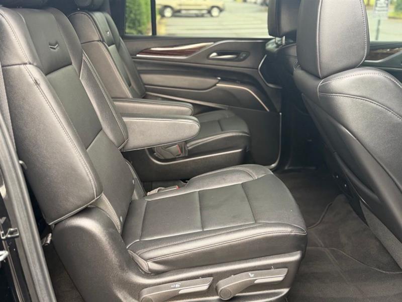 Cadillac Escalade ESV RWD 4dr Luxury 2024