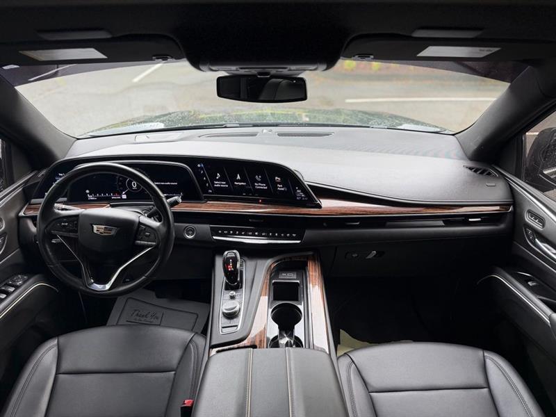 Cadillac Escalade ESV RWD 4dr Luxury 2024