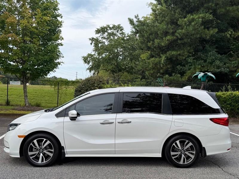 Honda Odyssey Touring Auto 2023
