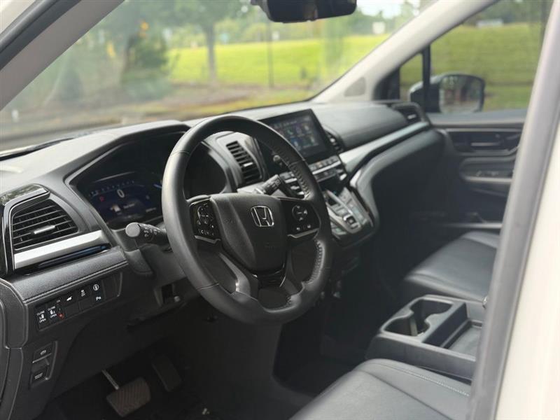 Honda Odyssey Touring Auto 2023