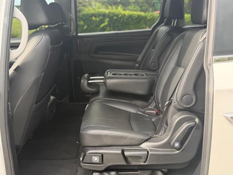 Honda Odyssey Touring Auto 2023