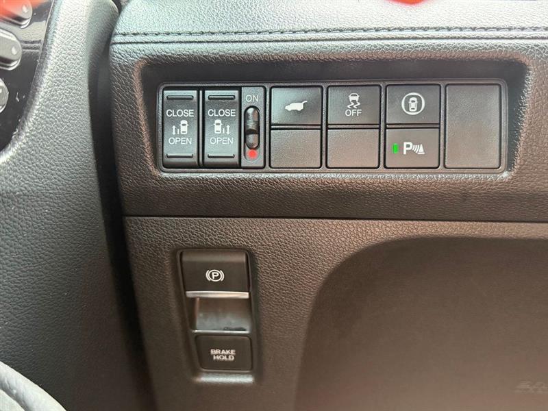 Honda Odyssey Touring Auto 2023