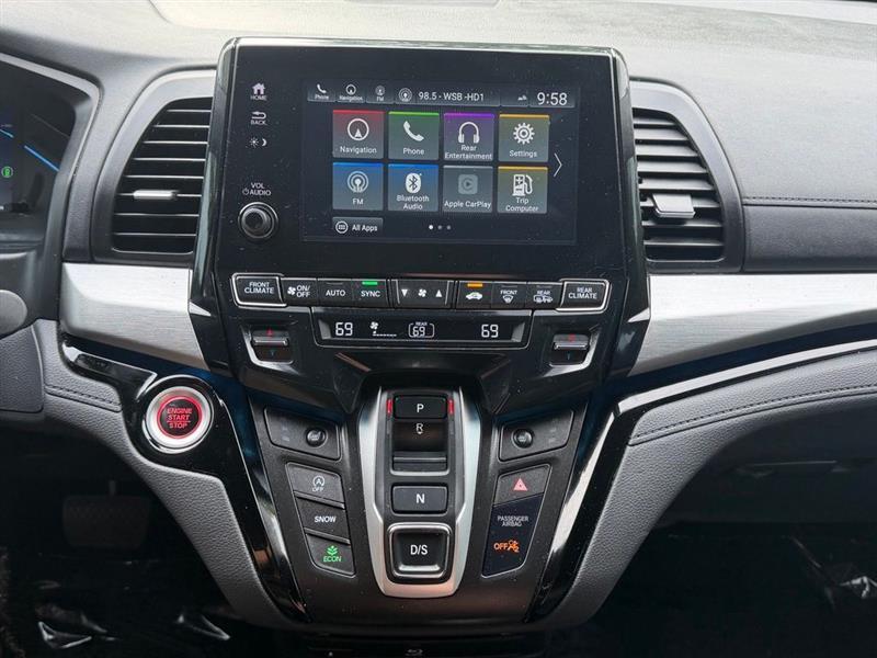 Honda Odyssey Touring Auto 2023