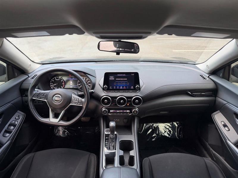 Nissan Sentra SV CVT 2020