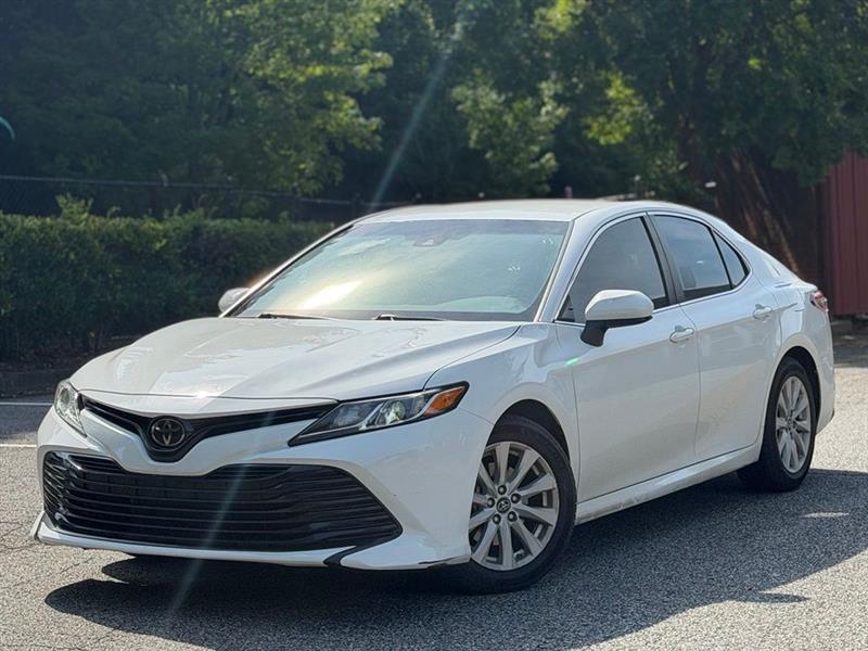 2018 Toyota Camry LE Auto (Natl)