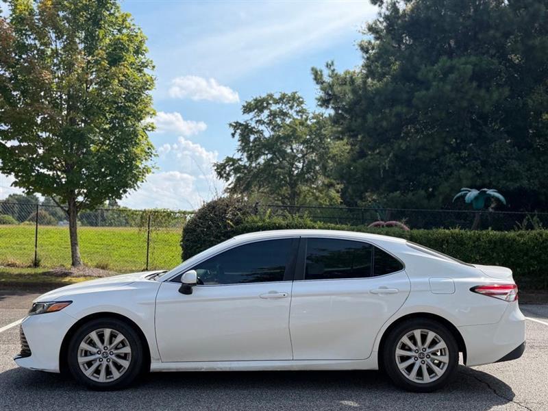 Toyota Camry XLE Auto (Natl) 2018