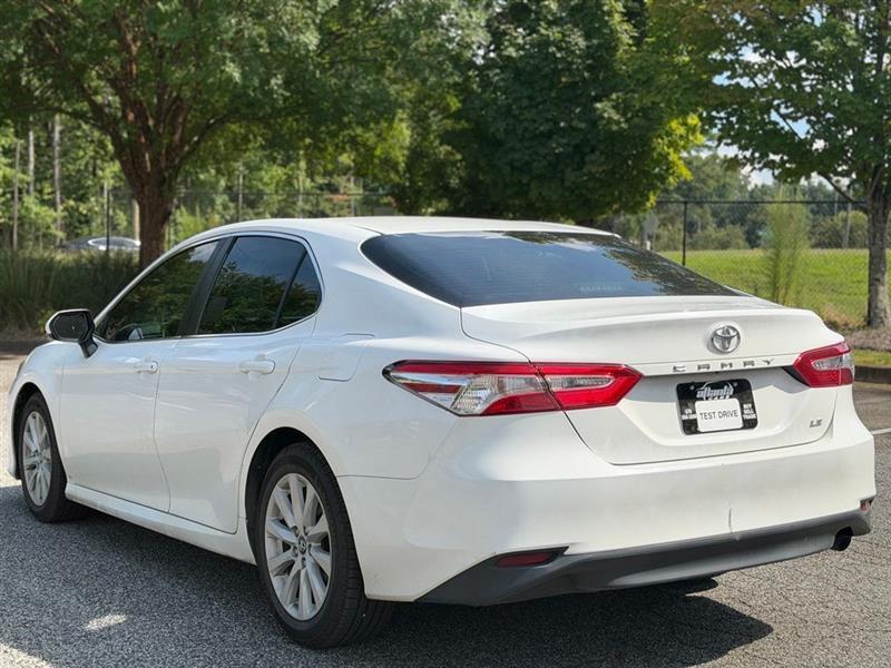 Toyota Camry XLE Auto (Natl) 2018