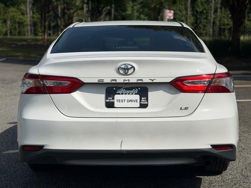 Toyota Camry XLE Auto (Natl) 2018